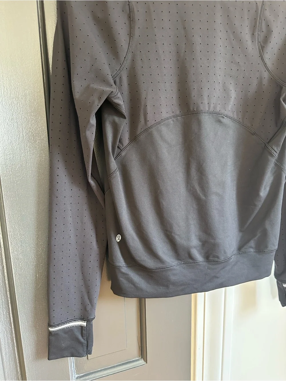 Lululemon Mind Over Miles Long Sleeve Black Shirt Size 6/8 Medium